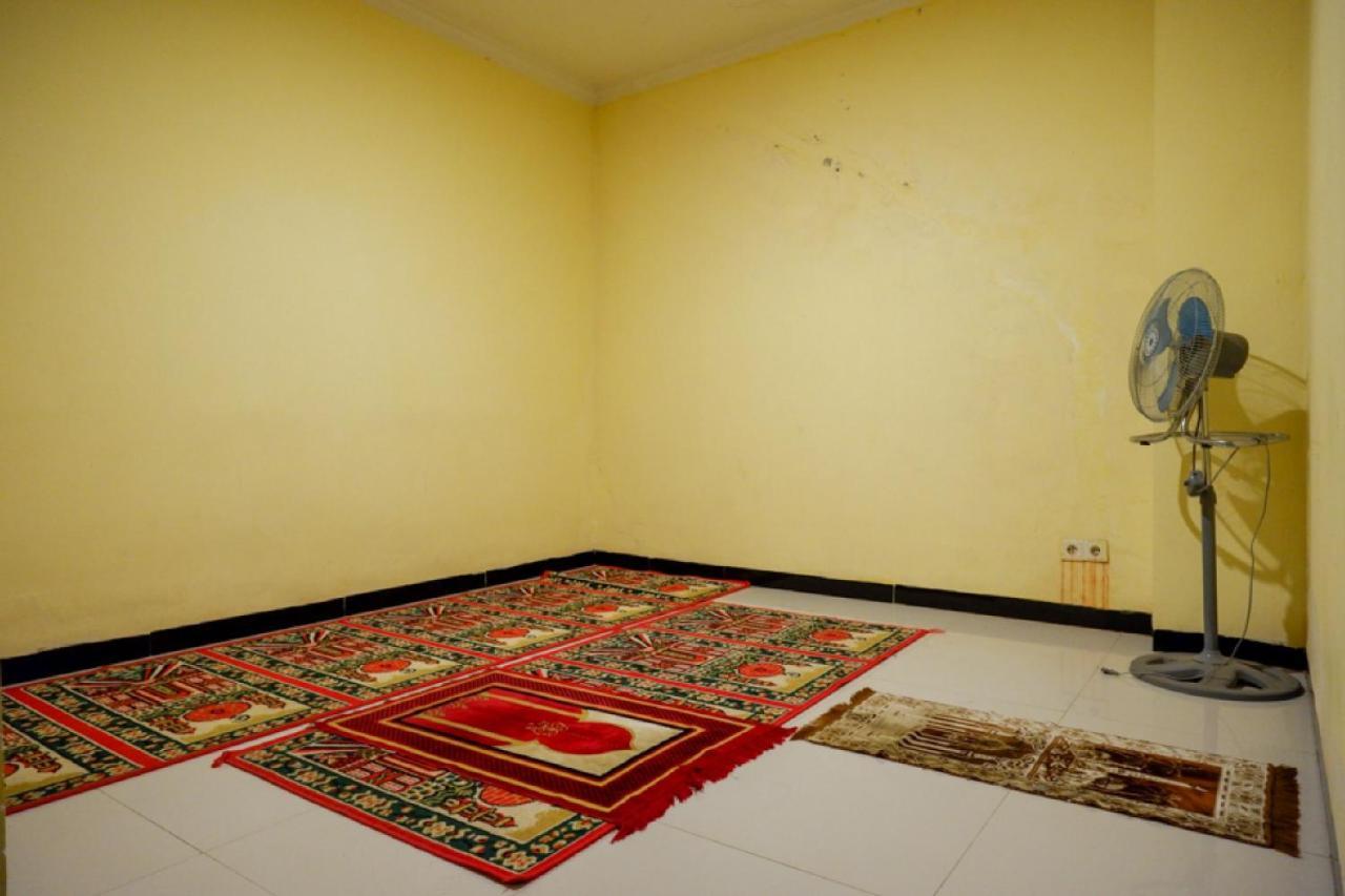 Reddoorz Near Citraland Waterpark Kendari Hotel Lepoleop Luaran gambar