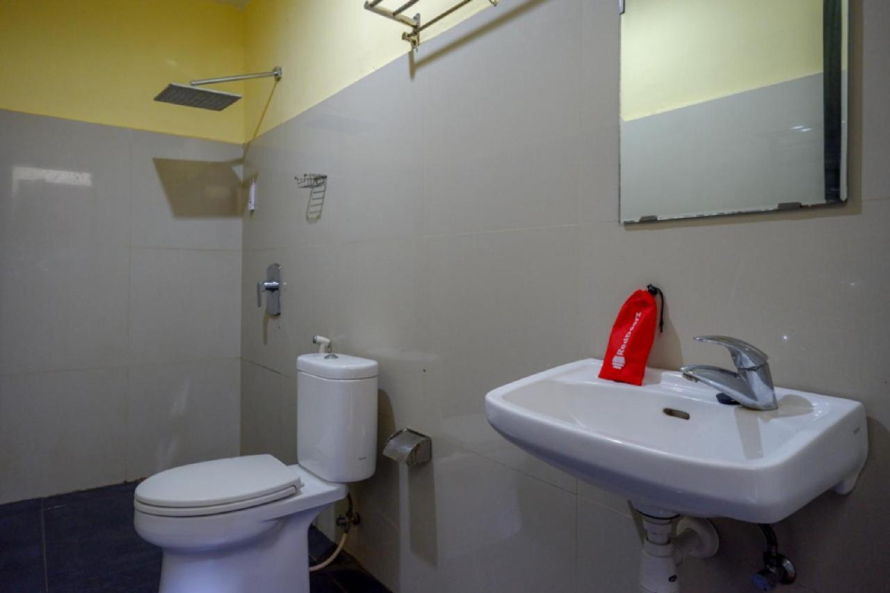 Reddoorz Near Citraland Waterpark Kendari Hotel Lepoleop Luaran gambar